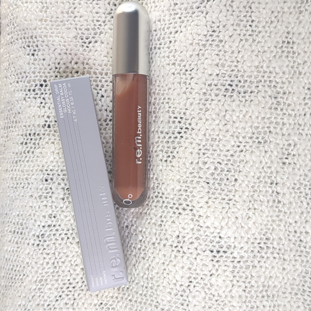 R.E.M. Beauty Hocus Cocoa Essential Drip Glossy Balm, 4.7ml/0.15fl oz - Picture 11 of 11